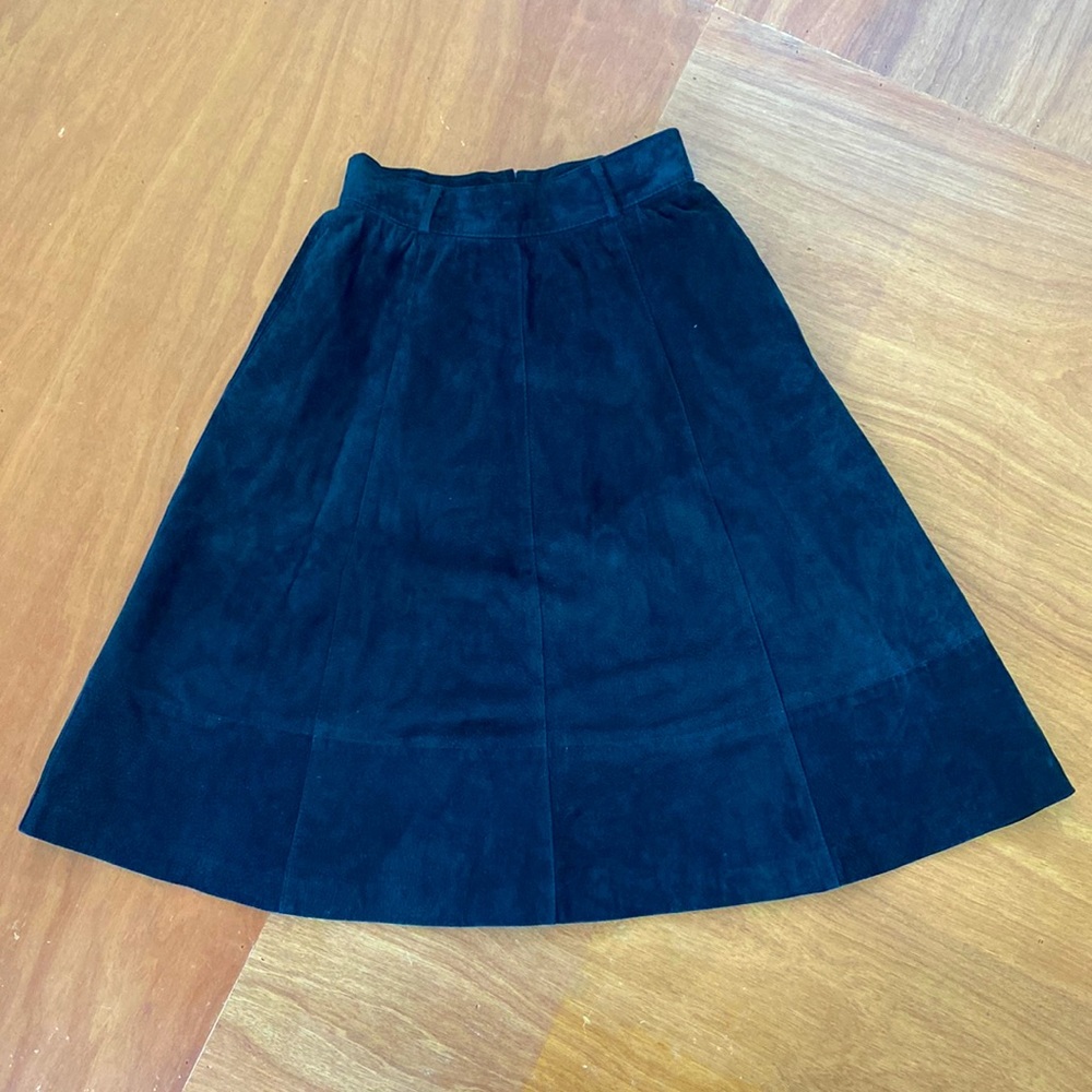 Vintage 70’s high waisted, black suede midi skirt. 29” waist (US 8). As new.